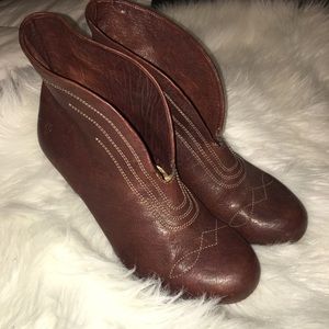 Frye • booties